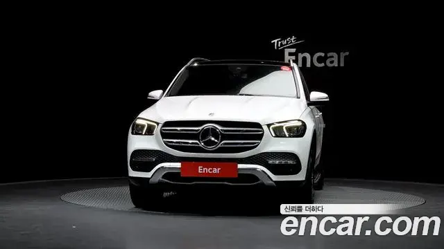 Mercedes-Benz GLE-Class 2020 — Photo 1/20