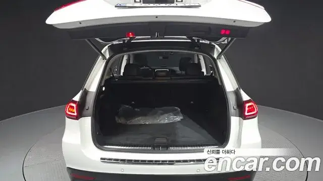 Mercedes-Benz GLE-Class 2020 — Photo 2/20