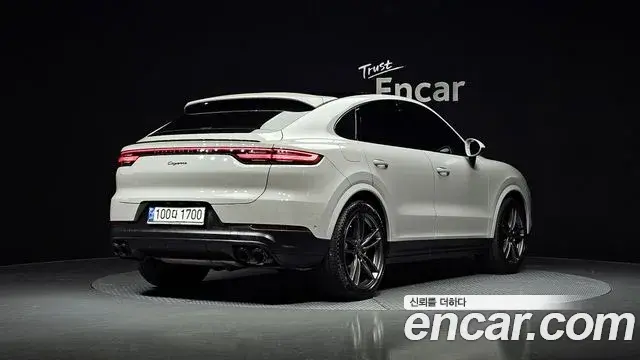 Porsche Cayenne 2021 — Фото 2/20