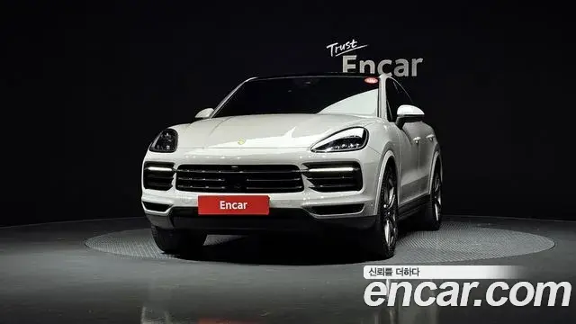 Porsche Cayenne 2021 — Фото 3/20