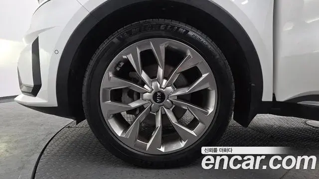 Kia Sorento 2020 — Фото 4/20