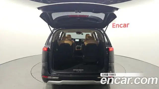 Kia Carnival 2022 — Photo 8/20