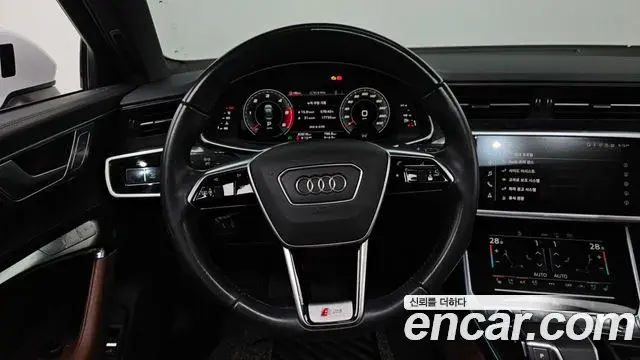 Audi A6 2021 — Фото 14/20