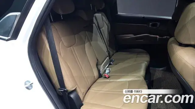 Kia Sorento 2023 — Photo 1/20