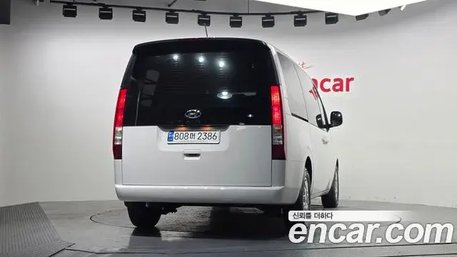 Hyundai Staria 2023 — Şəkil 19/20