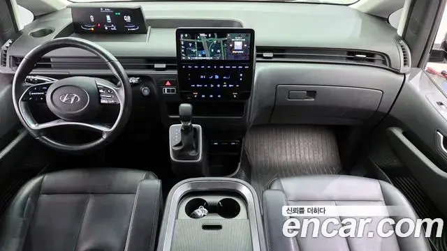 Hyundai Staria 2023 — Şəkil 9/20