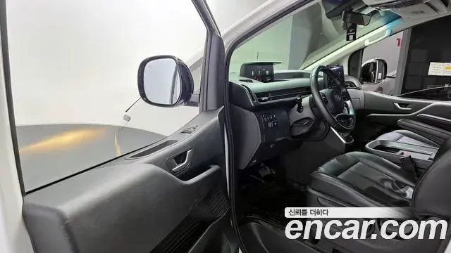 Hyundai Staria 2023 — Şəkil 15/20