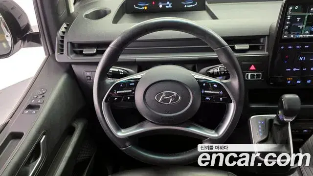 Hyundai Staria 2023 — Şəkil 16/20