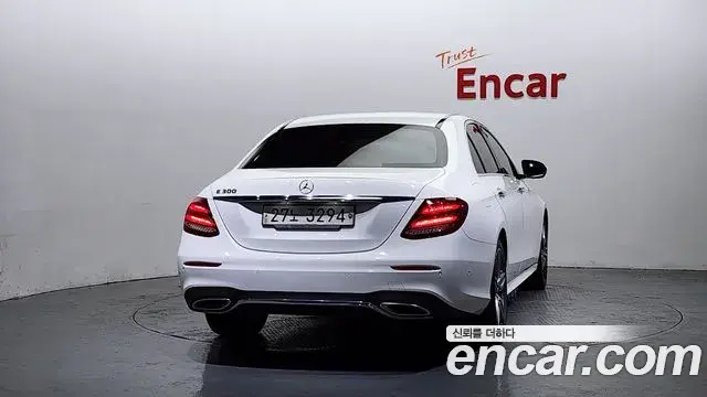 Mercedes-Benz E-Class 2018 — Фото 4/20