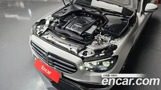 Mercedes-Benz E-Class 2022 — Şəkil 1/20