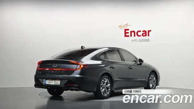 Hyundai Sonata Hybrid 2022 — Şəkil 19/20