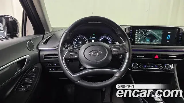 Hyundai Sonata Hybrid 2022 — Şəkil 17/20