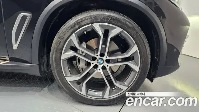 BMW X5 2022 — Photo 7/20