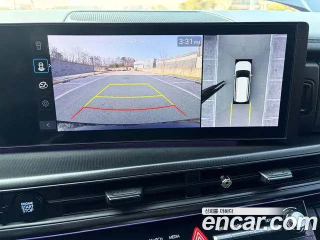 Hyundai Santa Fe 2023 — Photo 13/20