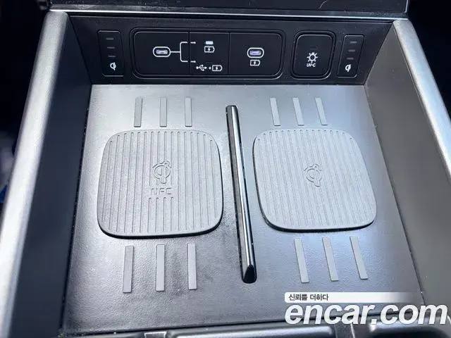 Hyundai Santa Fe 2023 — Photo 2/20