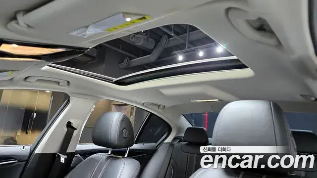 BMW 5 Series 2018 — Photo 13/20