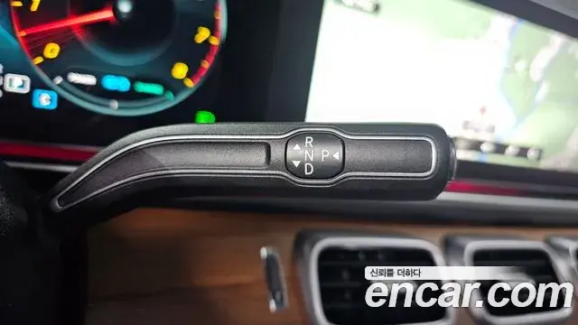 Mercedes-Benz GLE-Class 2021 — Şəkil 15/20