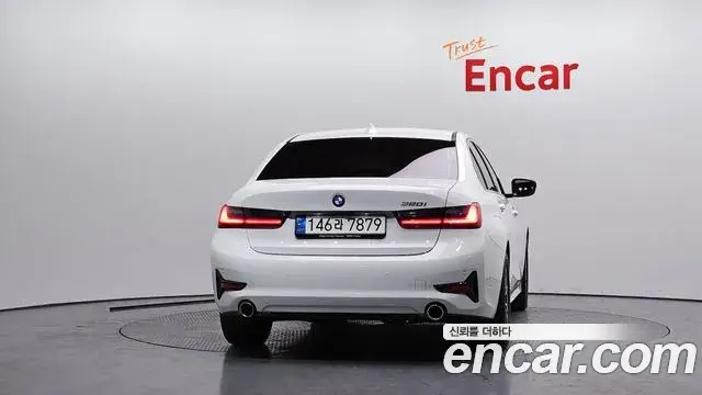 BMW 3 Series 2021 — ფოტო 4/20