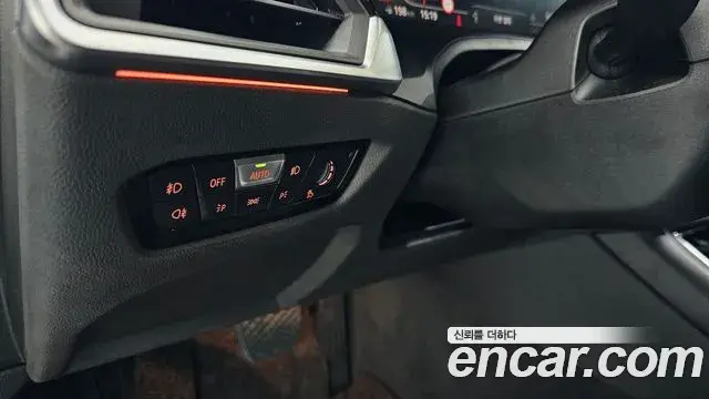 BMW 3 Series 2021 — ფოტო 15/20