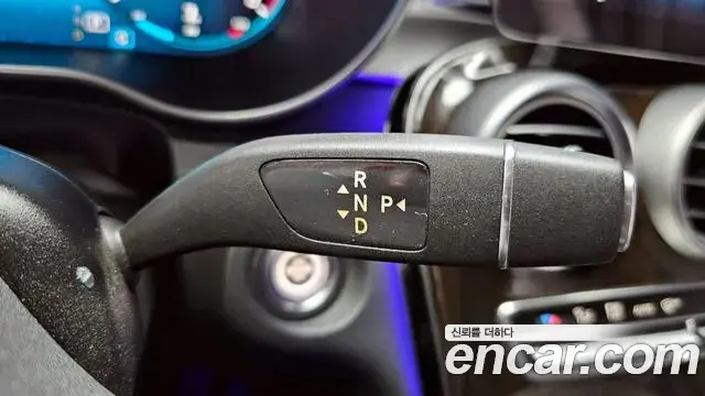 Mercedes-Benz GLC-Class 2020 — Photo 9/20