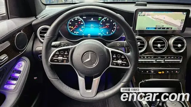 Mercedes-Benz GLC-Class 2020 — Photo 13/20