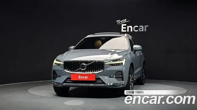 Volvo XC60 2022 — Şəkil 12/20
