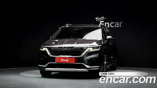 Kia Carnival 2021 — ფოტო 2/20