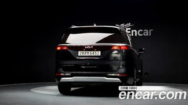 Kia Carnival 2021 — ფოტო 3/20