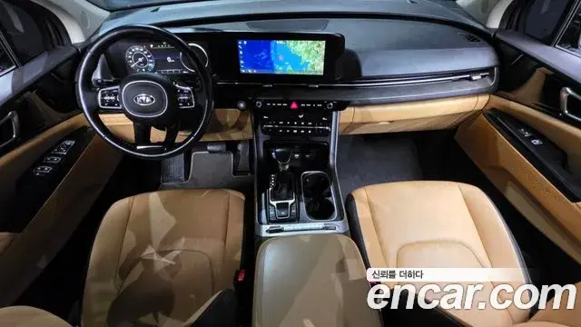 Kia Carnival 2021 — ფოტო 16/20