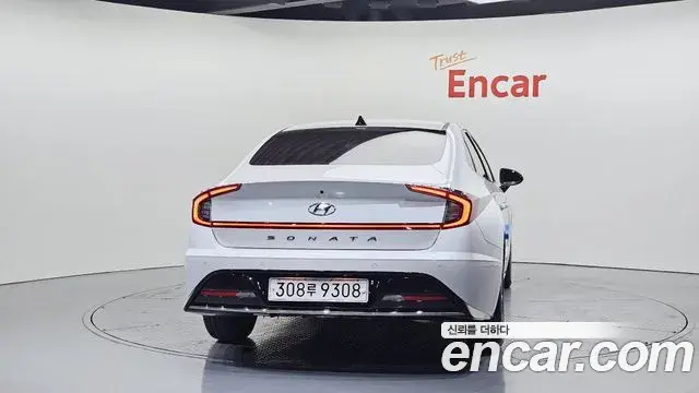 Hyundai Sonata Hybrid 2022 — Şəkil 12/20
