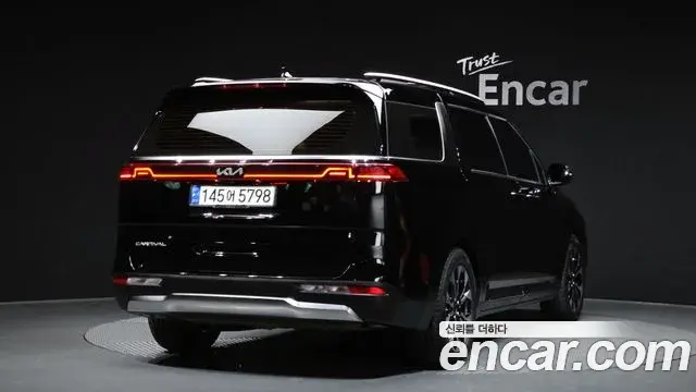Kia Carnival 2021 — Photo 18/20