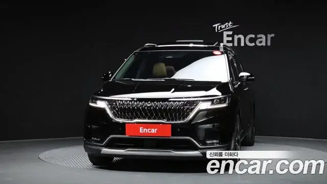 Kia Carnival 2021 — Photo 1/20