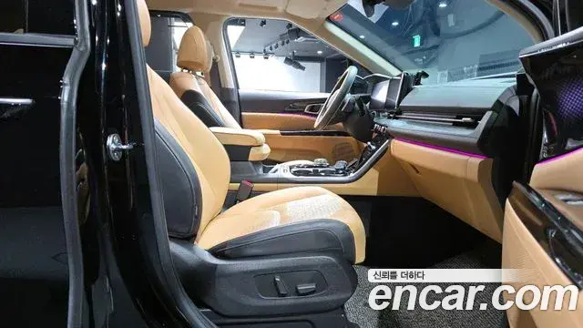 Kia Carnival 2021 — Photo 13/20