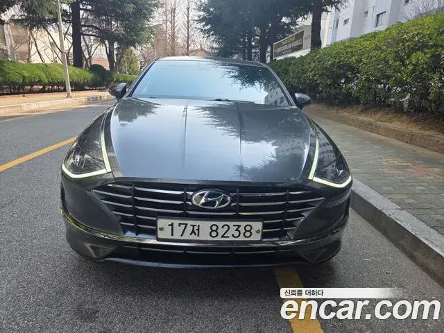 Hyundai Sonata Hybrid 2019 — Photo 6/20