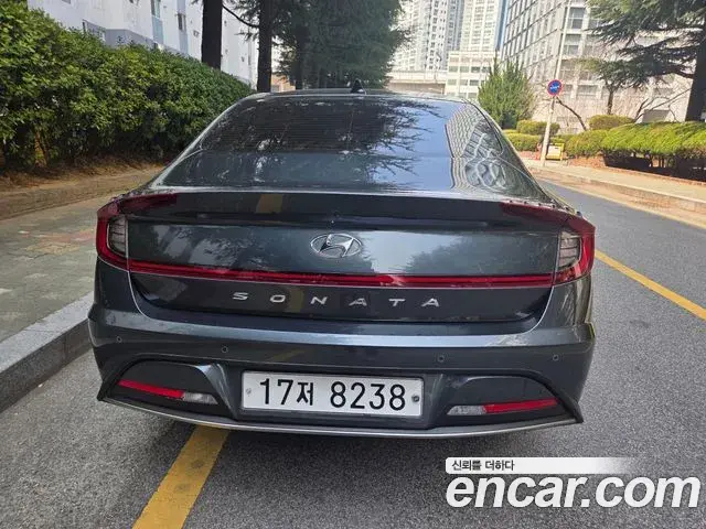 Hyundai Sonata Hybrid 2019 — Photo 10/20