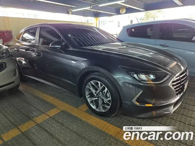 Hyundai Sonata Hybrid 2019 — Photo 13/20