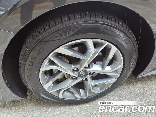 Hyundai Sonata Hybrid 2019 — Photo 9/20