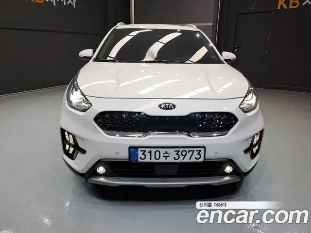 Kia Niro 2021 — Şəkil 8/20