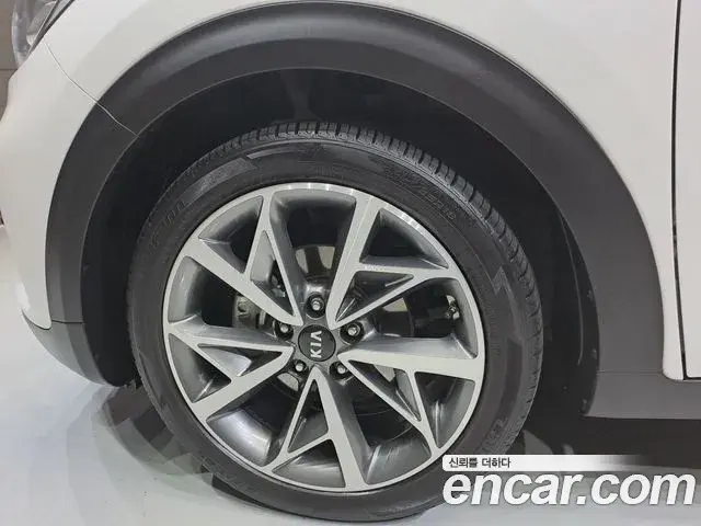 Kia Niro 2021 — Şəkil 2/20