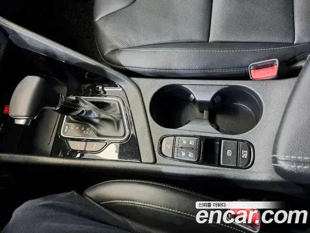 Kia Niro 2021 — Şəkil 17/20