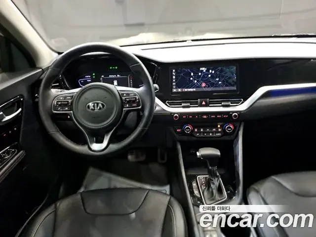 Kia Niro 2021 — Şəkil 18/20