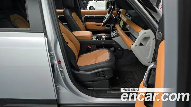 Land Rover Defender 2024 — Photo 14/20