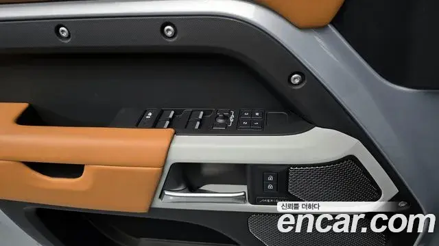 Land Rover Defender 2024 — Photo 10/20