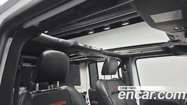 Jeep Wrangler 2022 — Фото 17/20