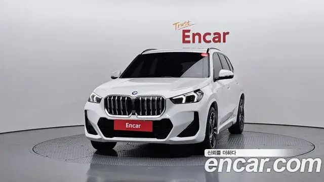 BMW X1 2023 — Şəkil 12/20