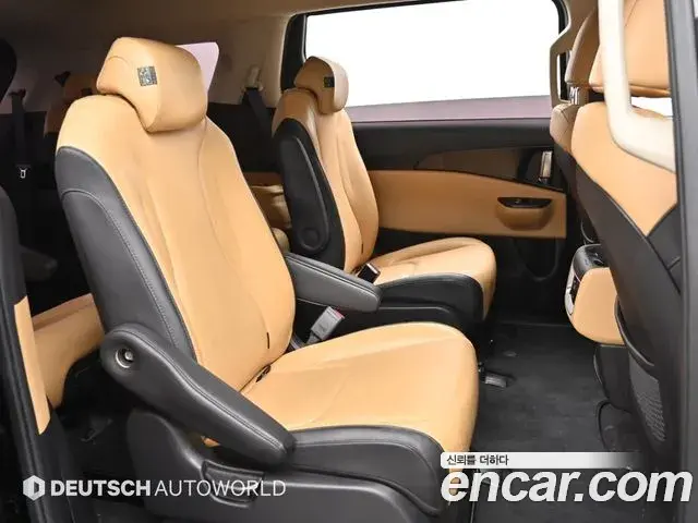 Kia Carnival 2021 — Фото 11/20