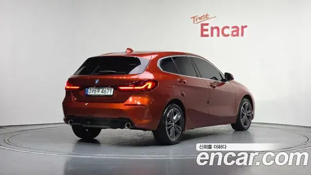 BMW 1 Series 2021 — Photo 6/20