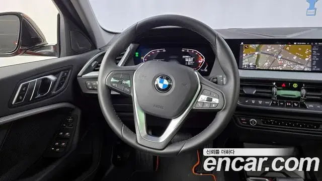 BMW 1 Series 2021 — Photo 13/20