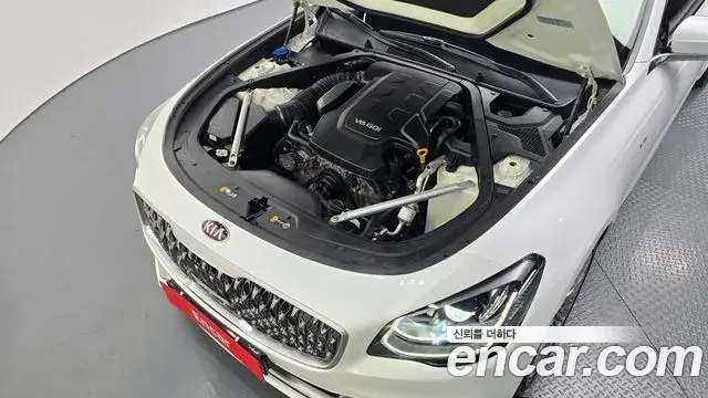 Kia The K9 2018 — Photo 17/20