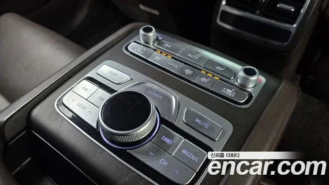 Kia The K9 2018 — Photo 19/20